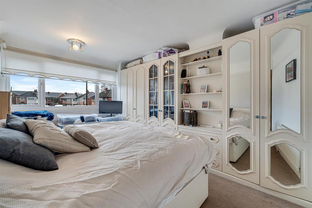 14 EGLINTON AVENUE-5.jpg