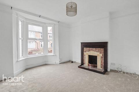 3 bedroom terraced house to rent, Lucas Road, COLCHESTER