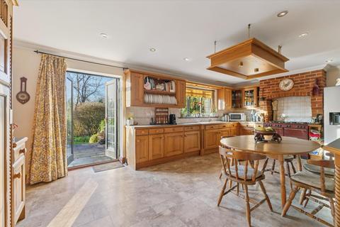 5 bedroom detached house for sale, Holly Hill Lane, Sarisbury Green, Southampton, Hampshire SO31