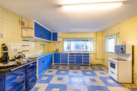 4 bedroom detached bungalow for sale, The Green, Finningley, Doncaster