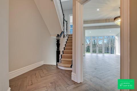 5 bedroom semi-detached house for sale, Holden Road, London