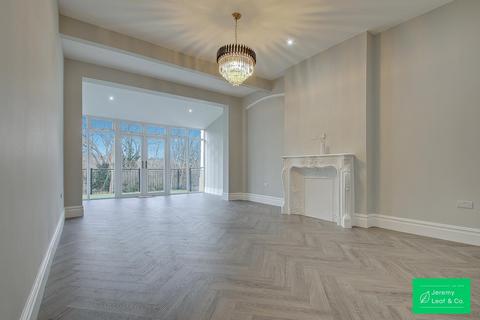 5 bedroom semi-detached house for sale, Holden Road, London