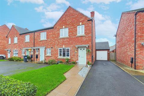 3 bedroom end of terrace house for sale, Tye Road, Fradley, Lichfield