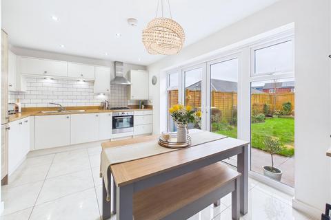 3 bedroom end of terrace house for sale, Tye Road, Fradley, Lichfield