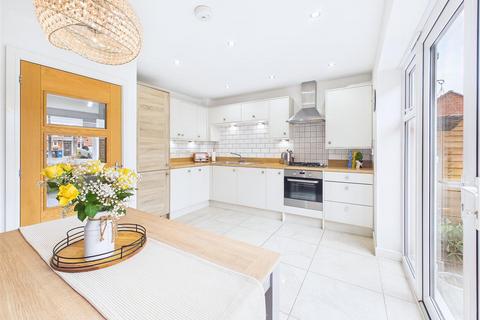 3 bedroom end of terrace house for sale, Tye Road, Fradley, Lichfield