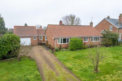 3 bedroom bungalow for sale, Harton, York