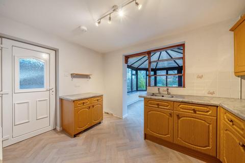 2 bedroom detached bungalow for sale, Fairview Avenue, Guilsfield, Welshpool