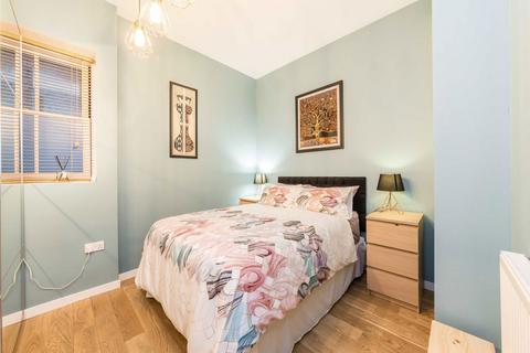 1 bedroom flat to rent, Lena Gardens, London W6