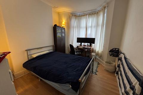 undefined, Cottrell Road, Cardiff CF24