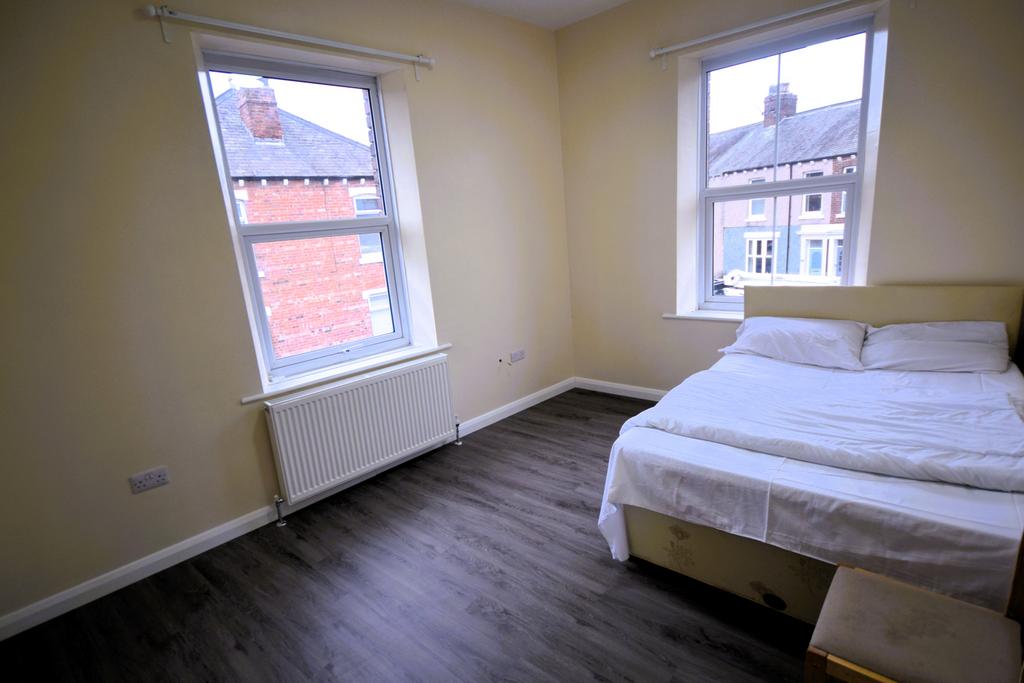 Bedroom Alt View
