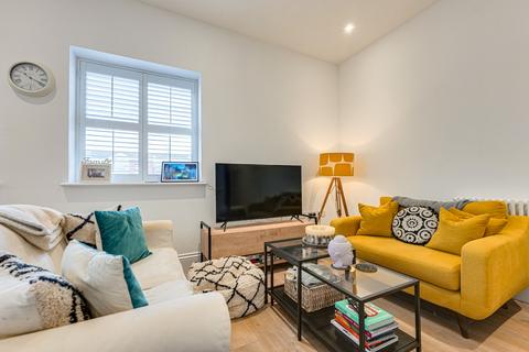 2 bedroom apartment for sale, St Hilda's Mews, Westcliff-on-Sea, SS0
