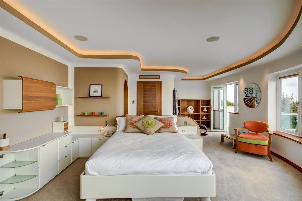 Principal Bedroom