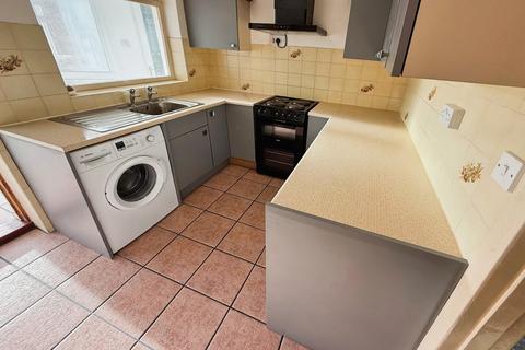 2 bedroom bungalow to rent, Fairway, Northampton, Northamptonshire, NN2