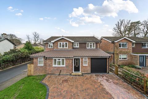 4 bedroom detached house for sale, Beacon Hill, Woking, Surrey, GU21