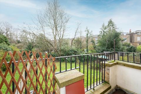 2 bedroom flat for sale, Christchurch Avenue, London NW6