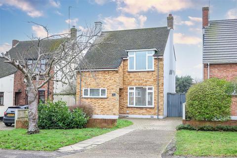 Nevern Road, Rayleigh SS6