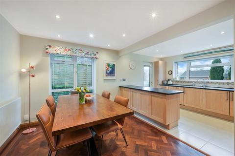 4 bedroom detached house for sale, Rose Bushes, Epsom