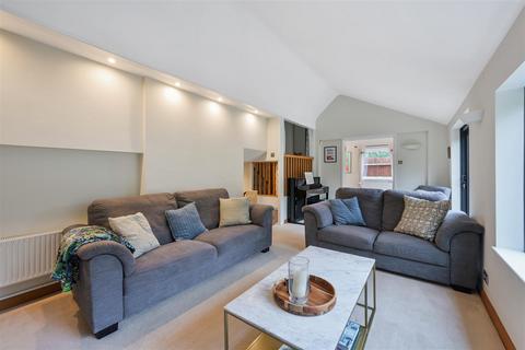 4 bedroom detached house for sale, Rose Bushes, Epsom