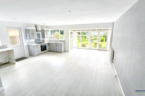 undefined, Field Lane, Beeston, Nottingham, NG9 5FF
