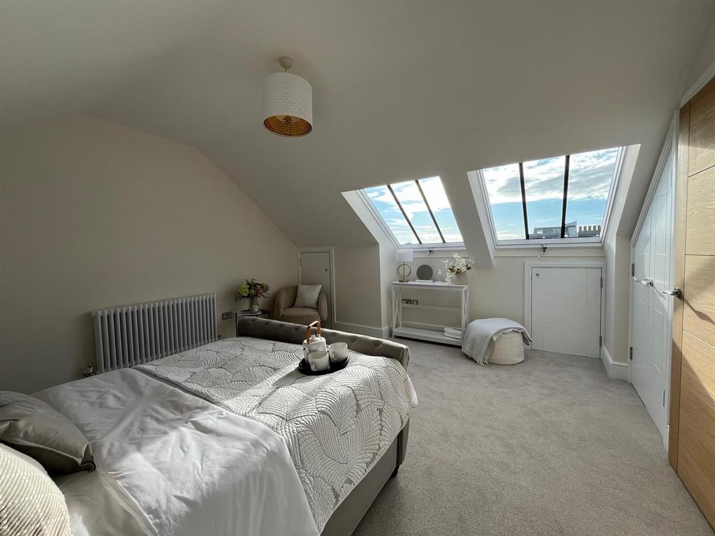 Main Bedroom Top.jpg