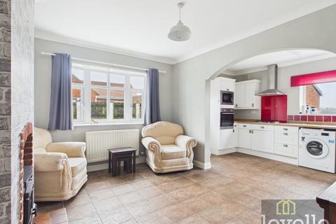 2 bedroom detached bungalow for sale, Kent Avenue, Theddlethorpe LN12