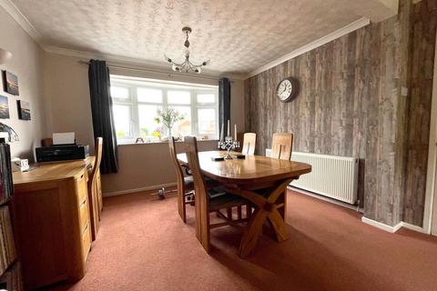 3 bedroom semi-detached house for sale, Cedar Drive, Hullbridge, Hockley, Essex, SS5