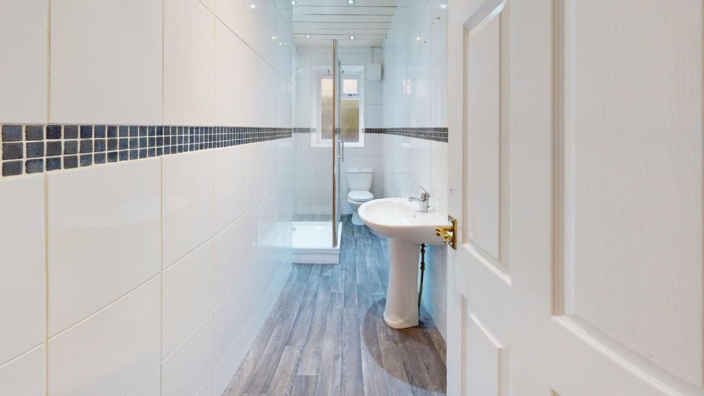 282-Kirk-Road-Bathroom.jpg