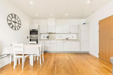 2 bedroom flat for sale, Bromyard Avenue, London W3