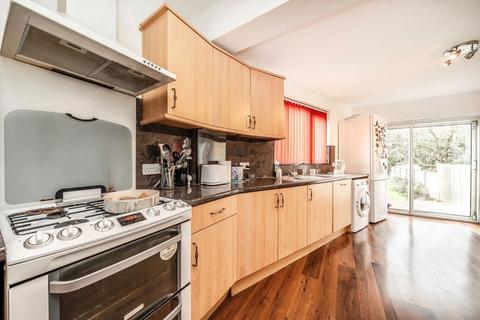 undefined, Kendrey Gardens, Twickenham TW2