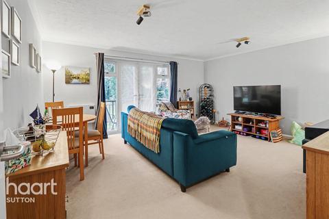2 bedroom apartment for sale, Albion Road, SUTTON