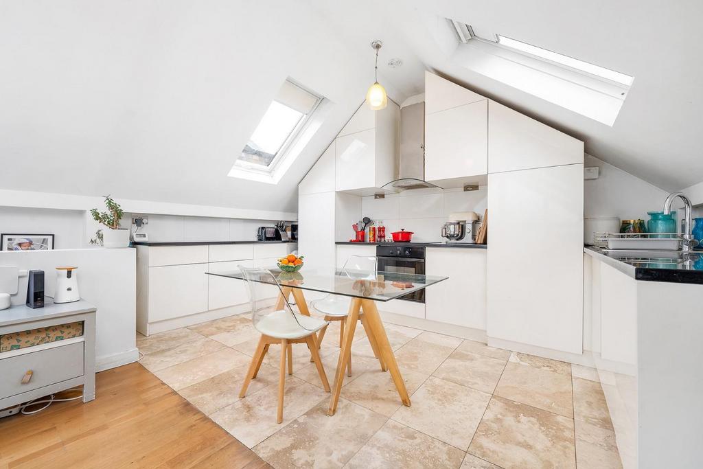 Kitchen.JPG