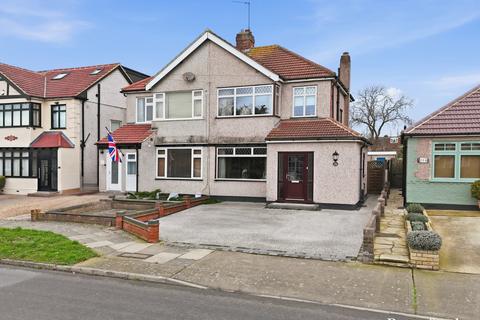 Alma Avenue, Hornchurch, RM12