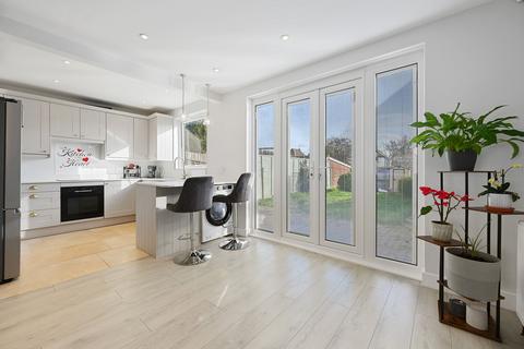 3 bedroom terraced house for sale, East Mead, Ruislip, HA4
