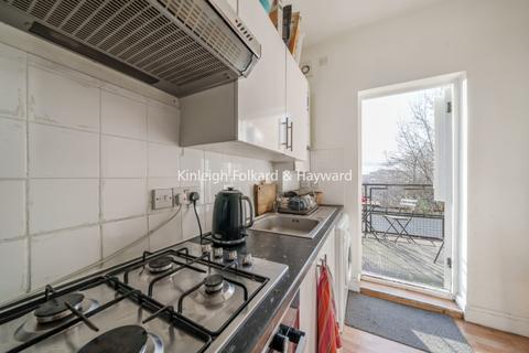 3 bedroom terraced house to rent, Finchley Road, London, NW3