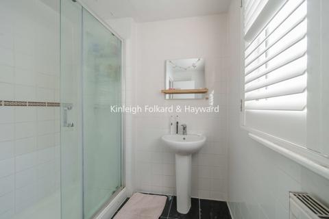 3 bedroom terraced house to rent, Finchley Road, London, NW3