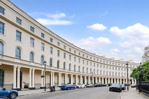 1 bedroom apartment to rent, Park Crescent, London W1B