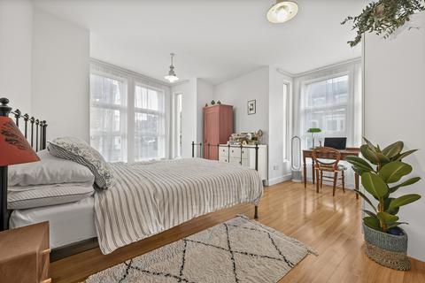 1 bedroom flat for sale, Copleston Road,  London, SE15