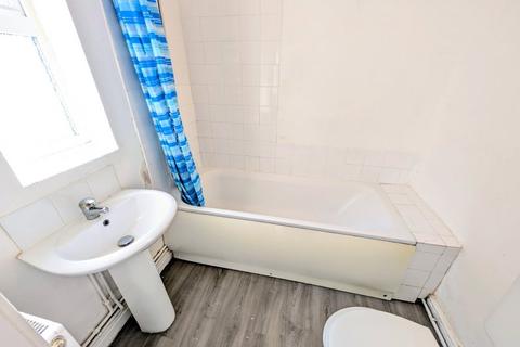 3 bedroom terraced house for sale, Kitchener Drive, Mansfield, Nottinghamshire
