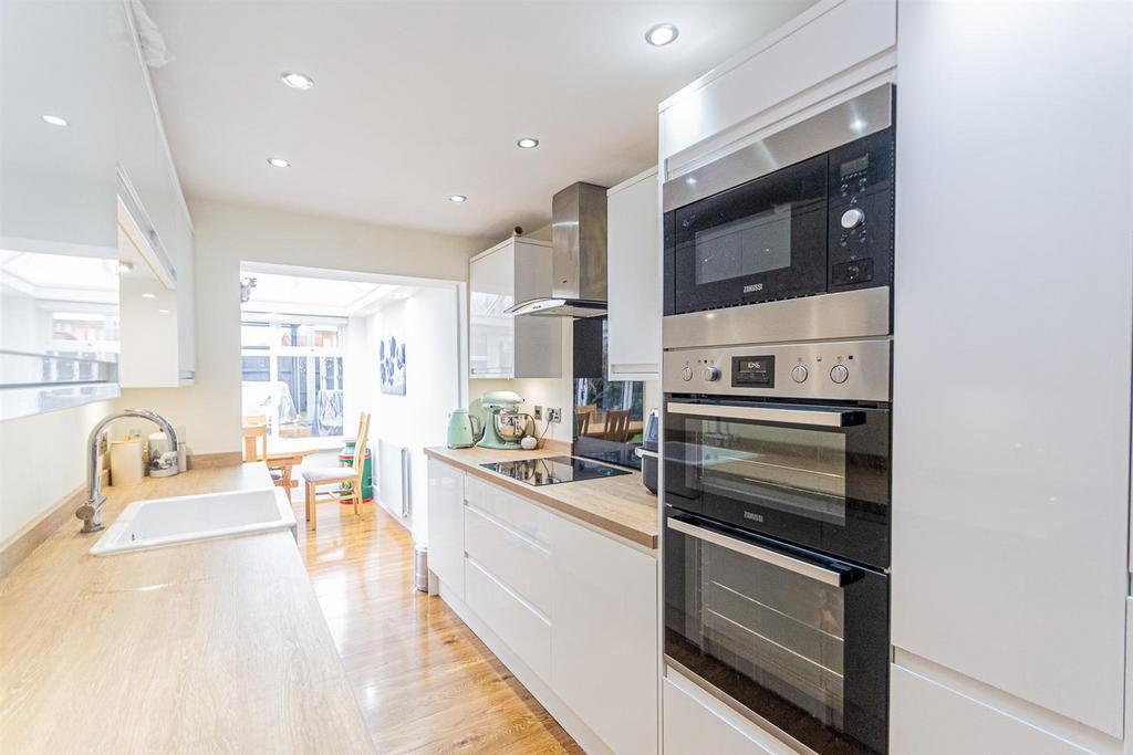Kitchen 2