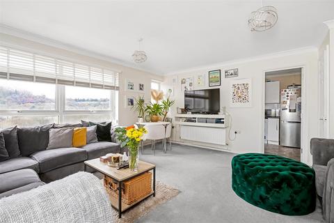 undefined, Edgeworth Close, Whyteleafe CR3