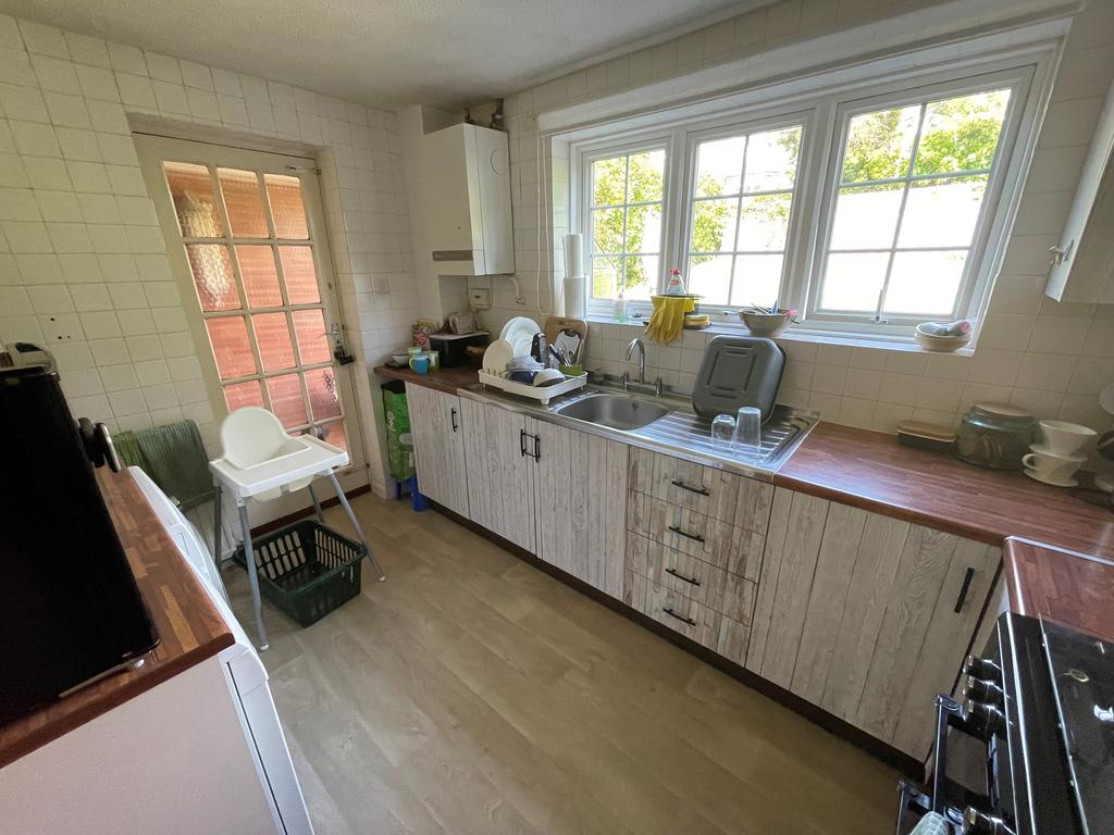 Kitchen (2)