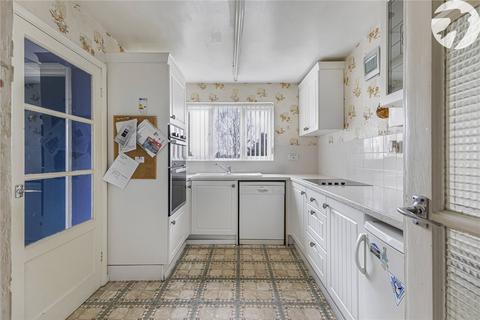 4 bedroom end of terrace house for sale, Povey Avenue, Wainscott, Rochester, Kent, ME2