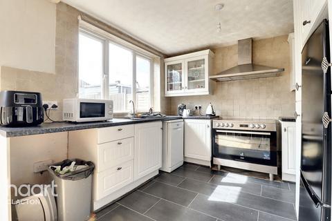4 bedroom semi-detached house for sale, Valley Road, HARWICH