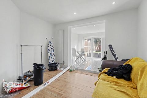 4 bedroom semi-detached house for sale, Valley Road, HARWICH