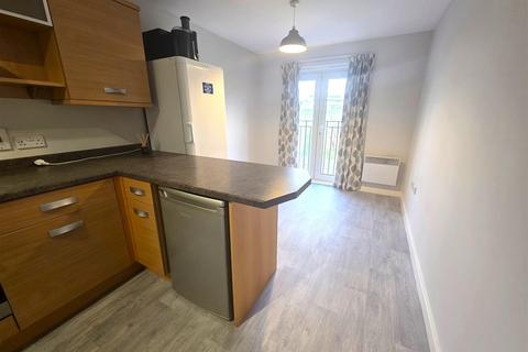 2 bedroom apartment for sale, Broadlands Court, Pudsey