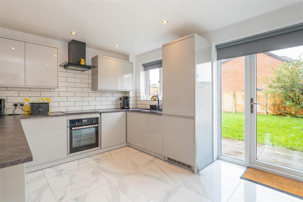 Lounge/Kitchen