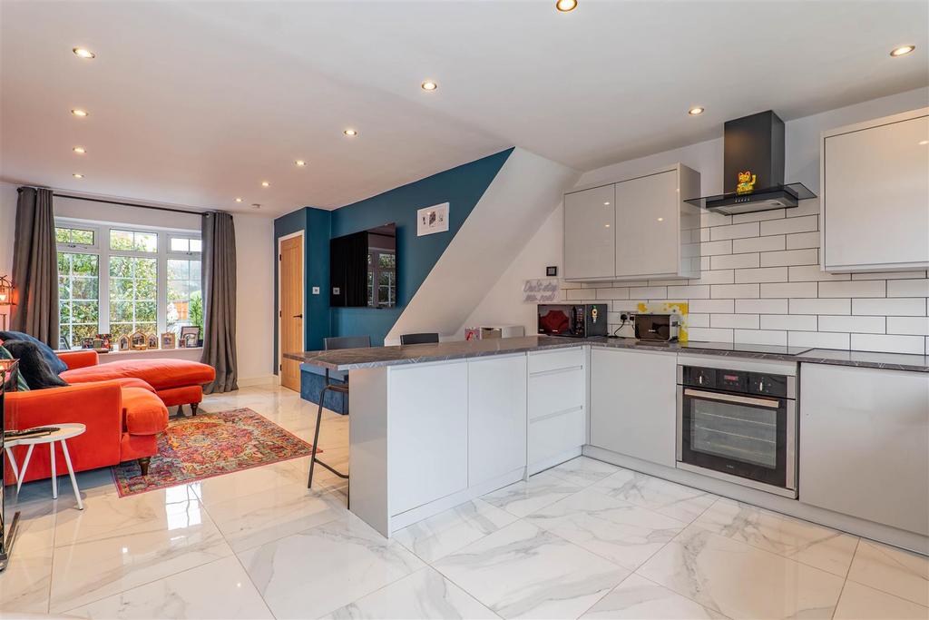 Lounge/Kitchen