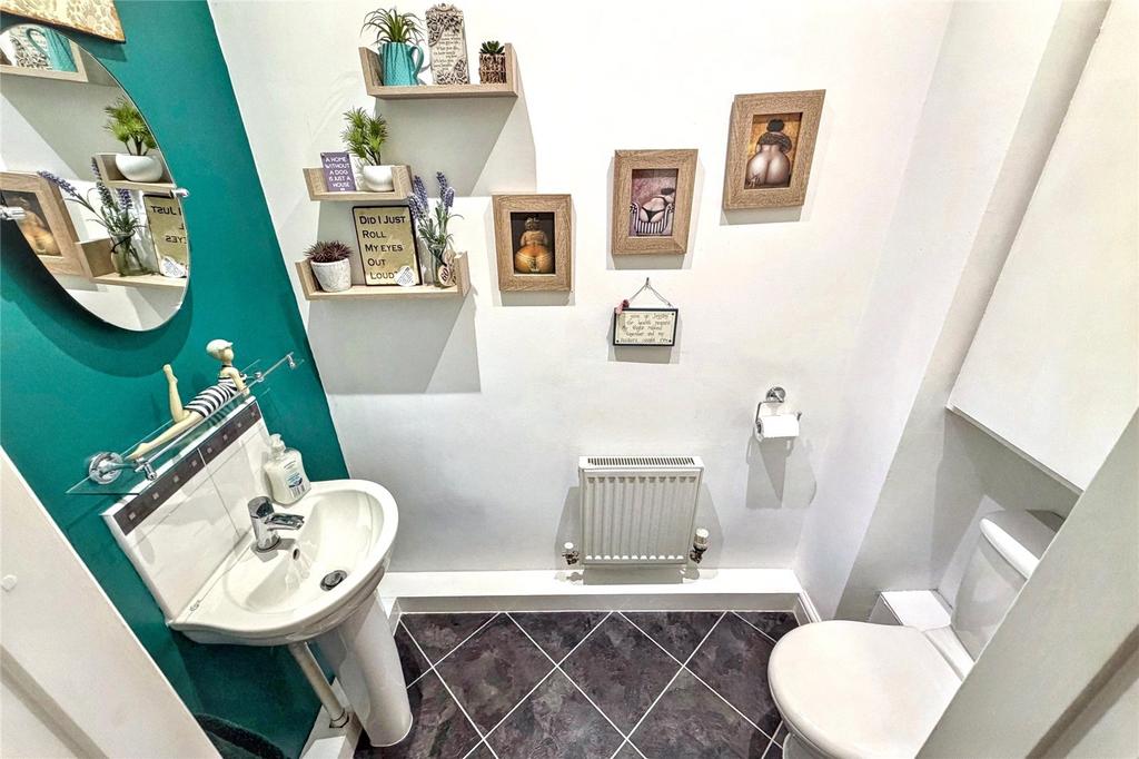 Cloakroom/WC