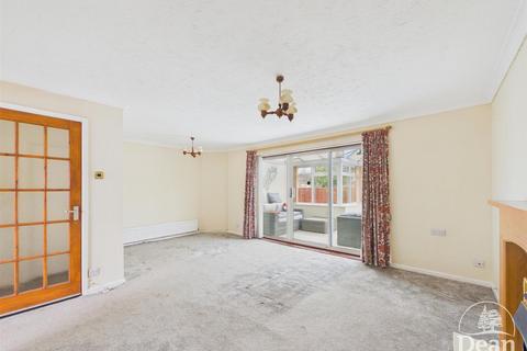 3 bedroom semi-detached house for sale, Beaufort Drive, Lydney GL15