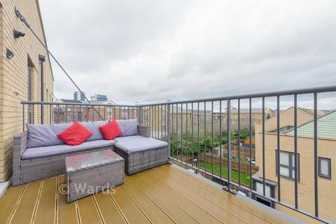 2 bedroom apartment for sale, 24 Starboard Crescent, Chatham ME4